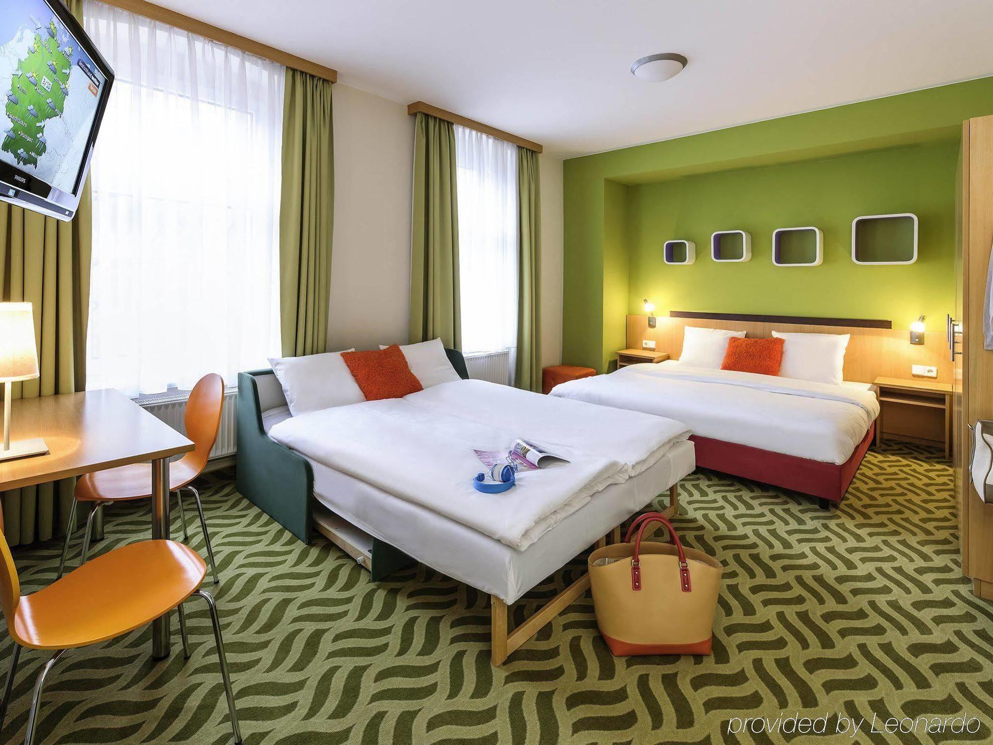 Ibis Styles Berlin City Ost Hotel Room photo