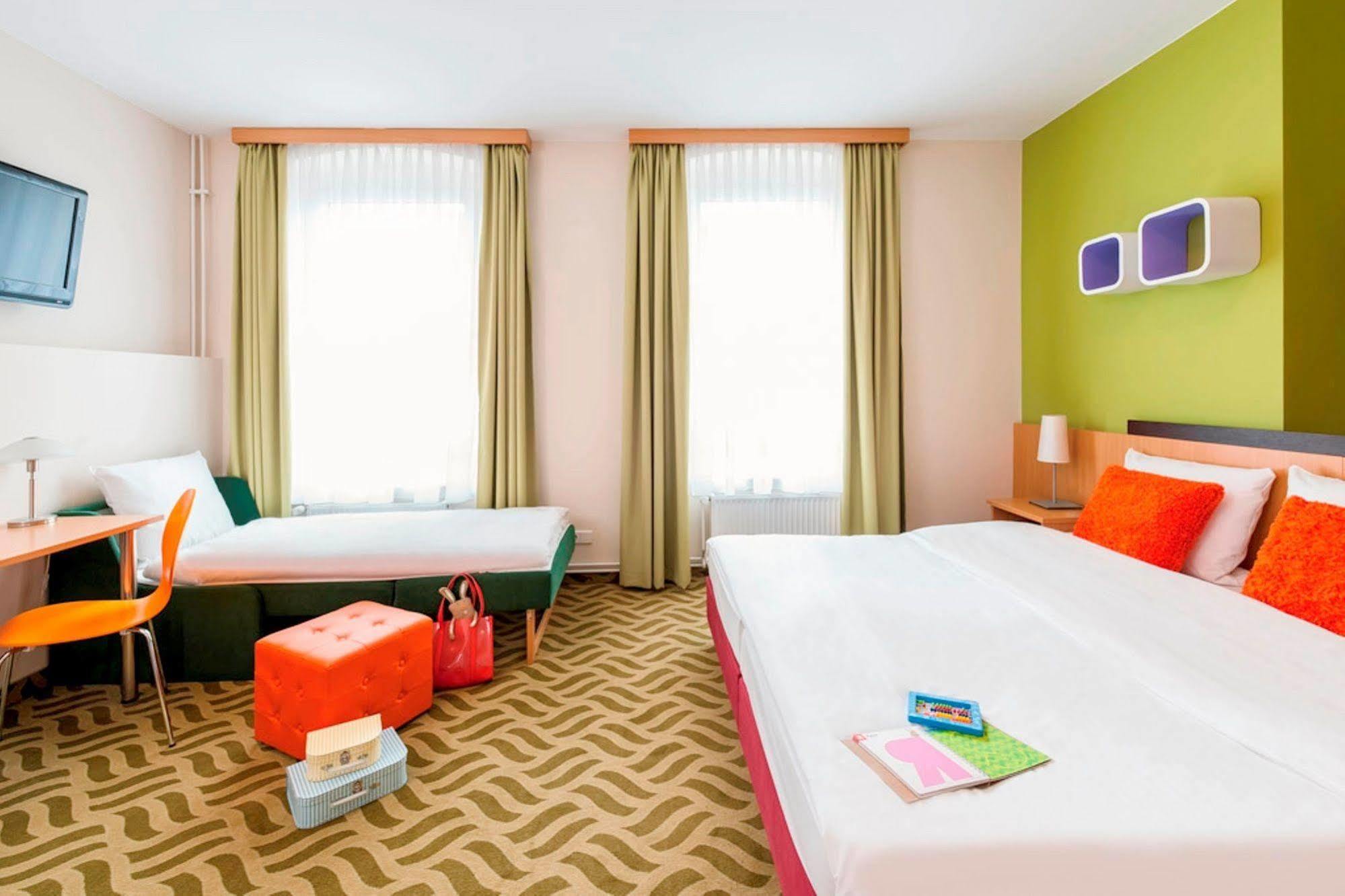 Ibis Styles Berlin City Ost Hotel Room photo